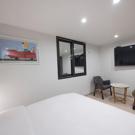 Hotel Bellus Busan Bagian luar foto