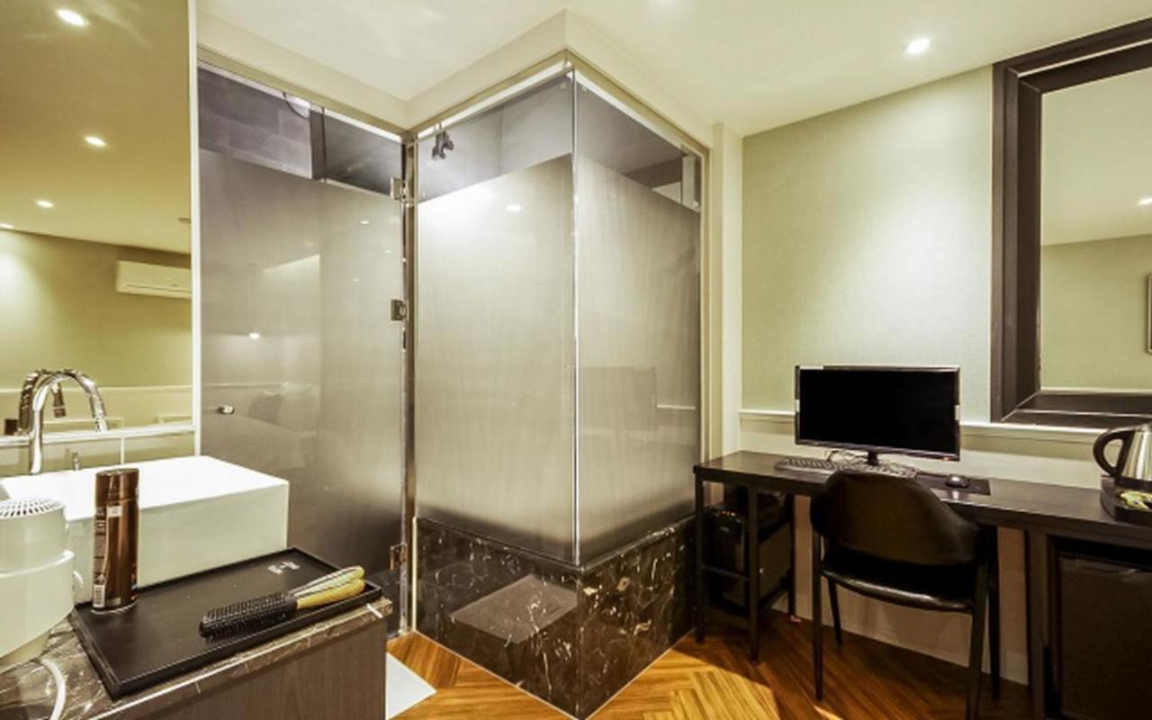 Hotel Bellus Busan Bagian luar foto