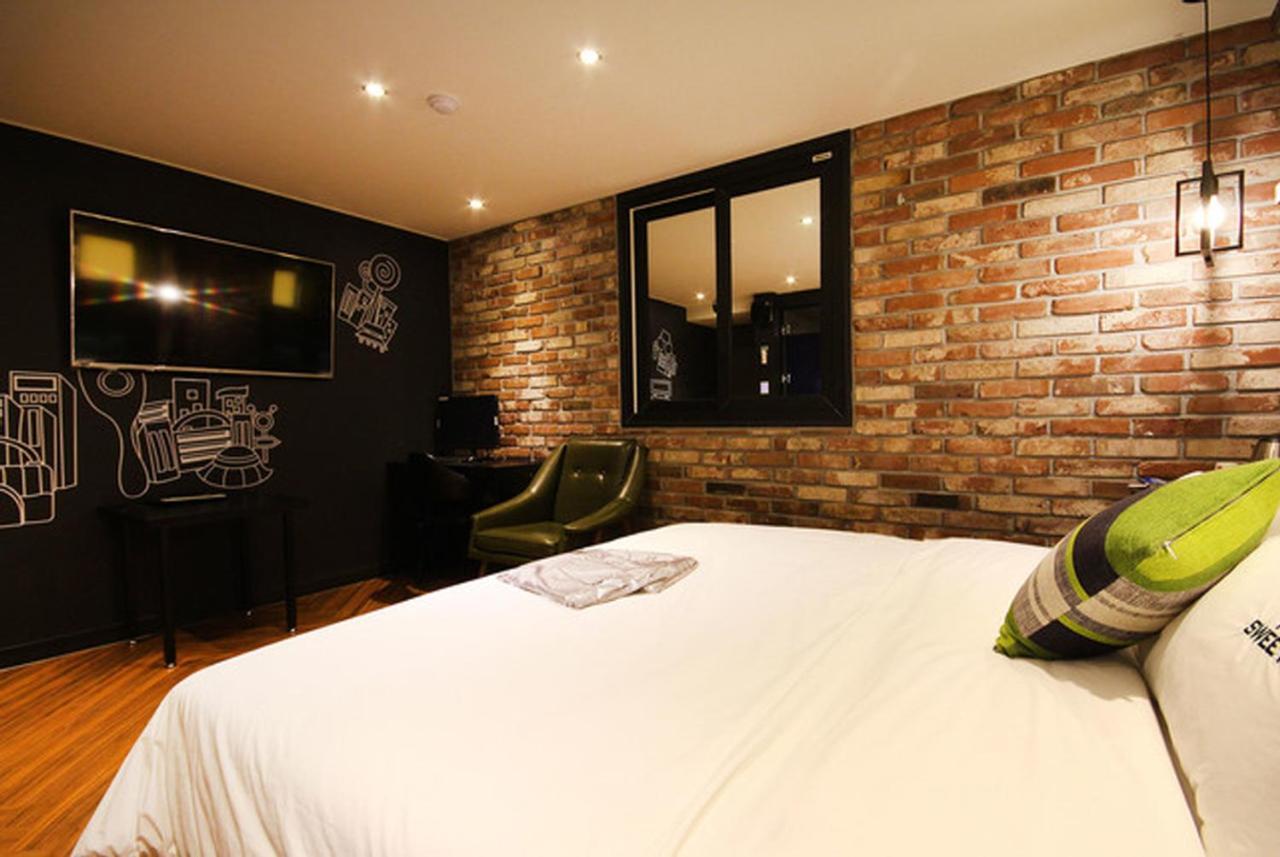 Hotel Bellus Busan Bagian luar foto