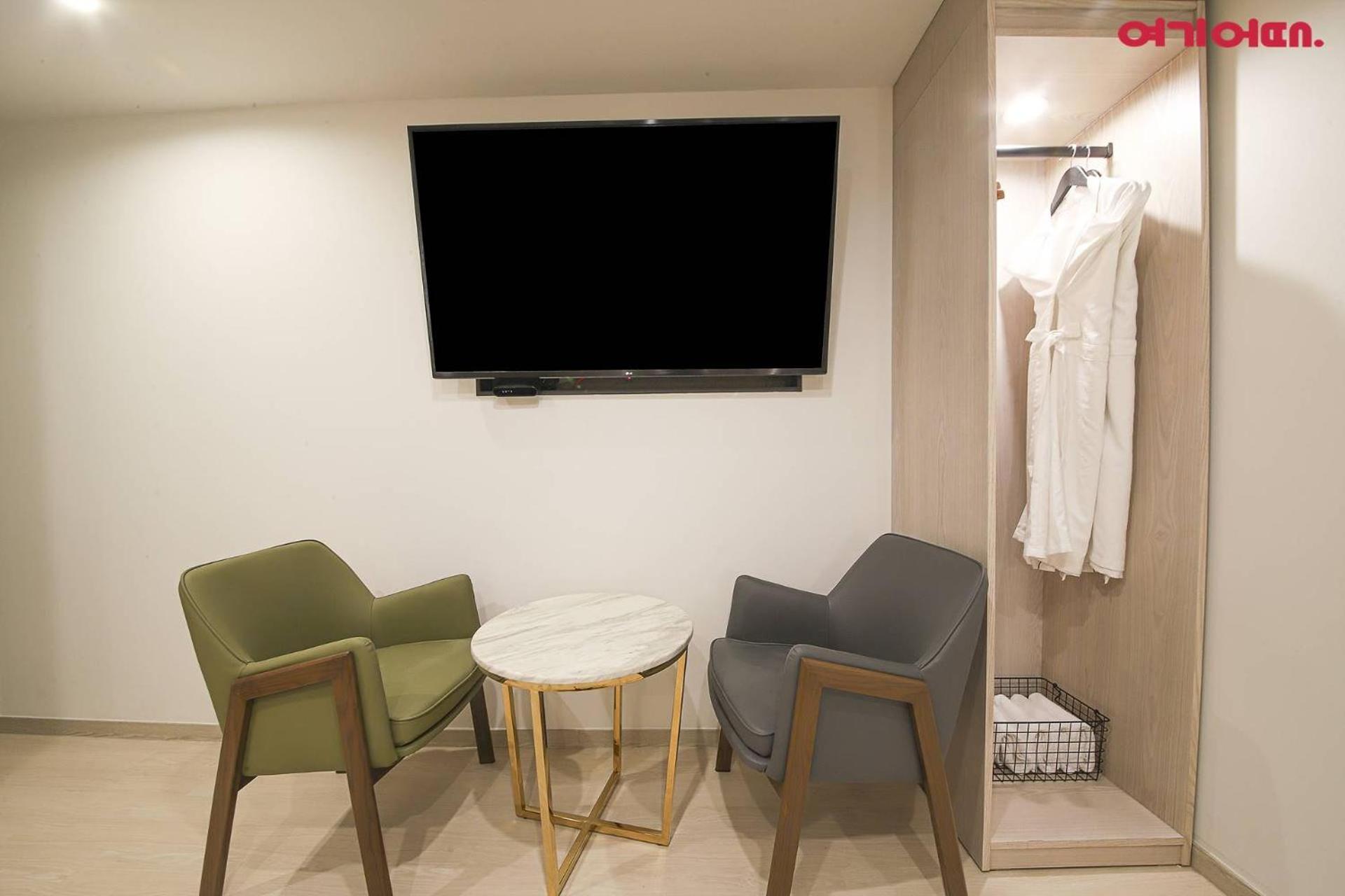 Hotel Bellus Busan Bagian luar foto