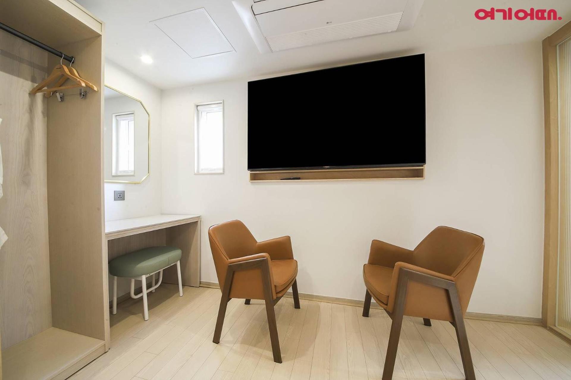 Hotel Bellus Busan Bagian luar foto