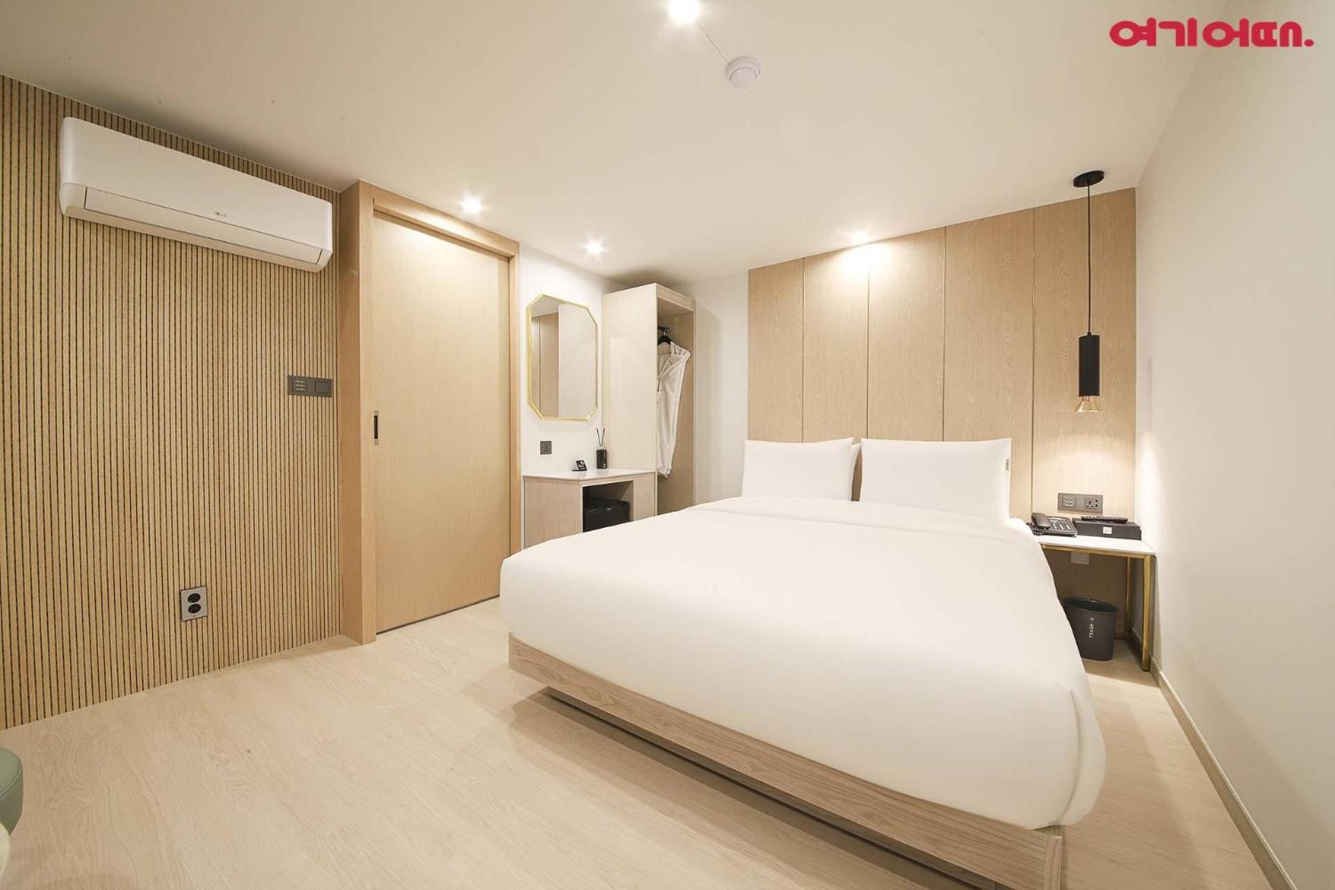 Hotel Bellus Busan Bagian luar foto