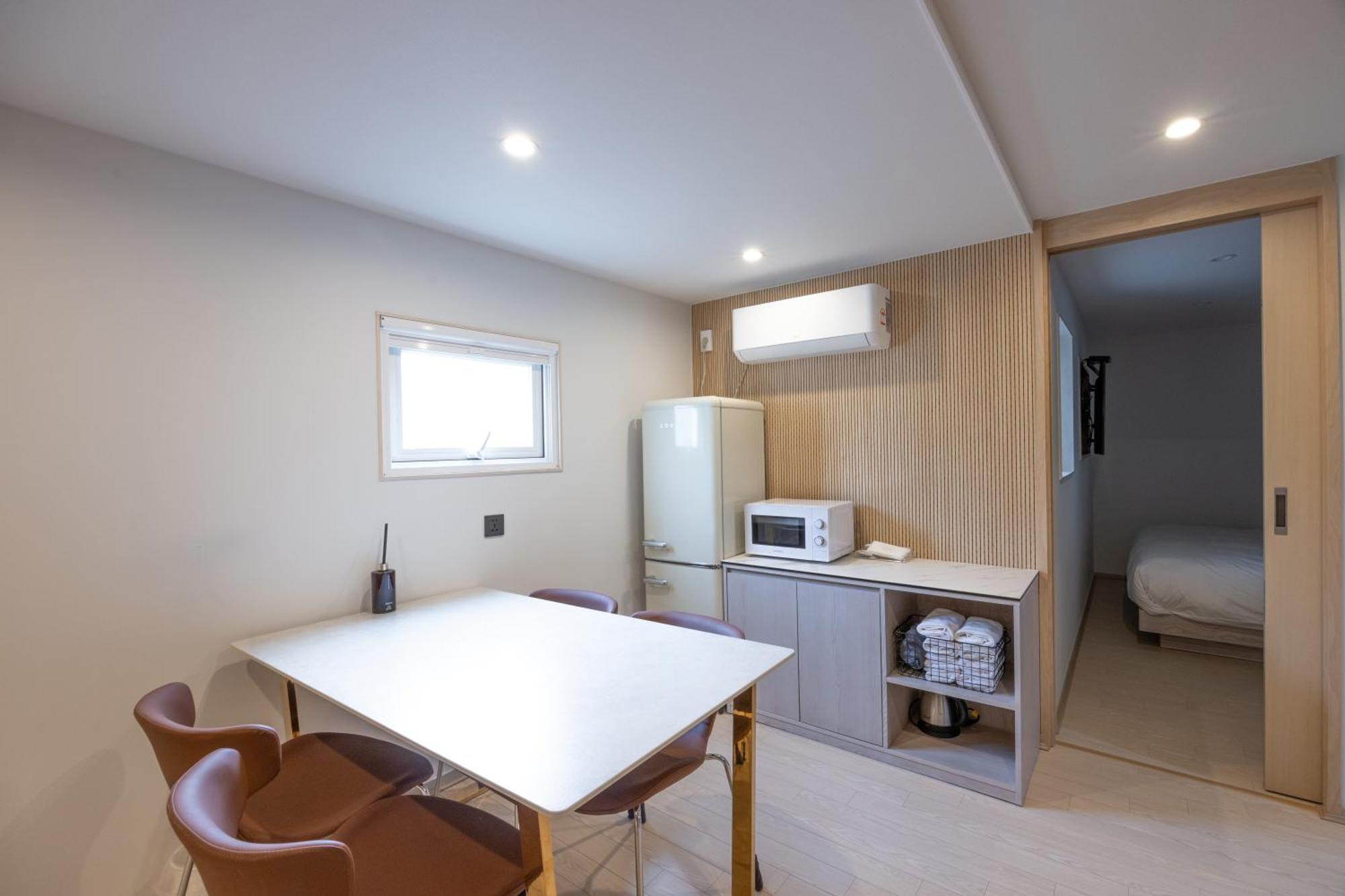 Hotel Bellus Busan Bagian luar foto