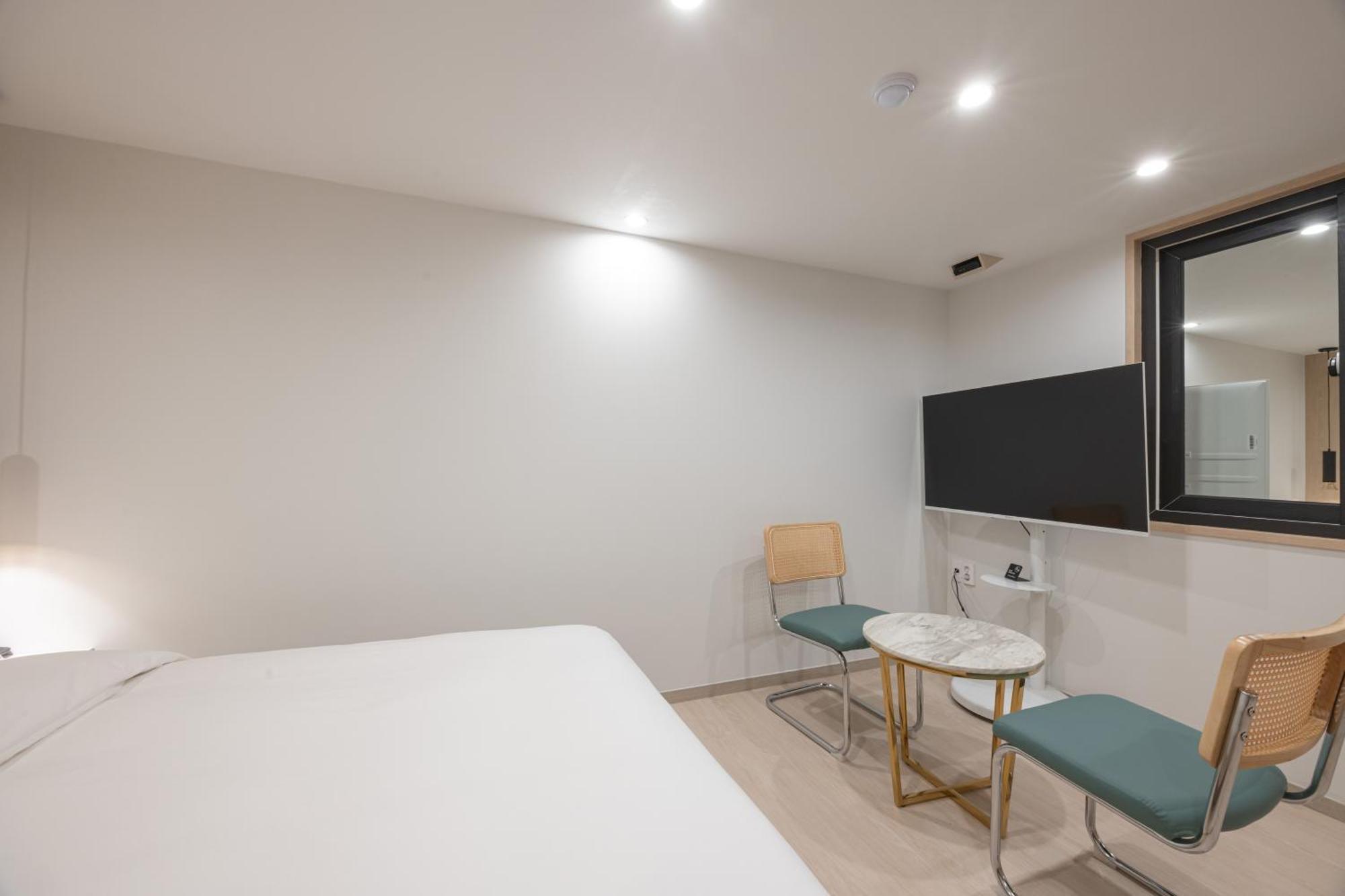 Hotel Bellus Busan Bagian luar foto