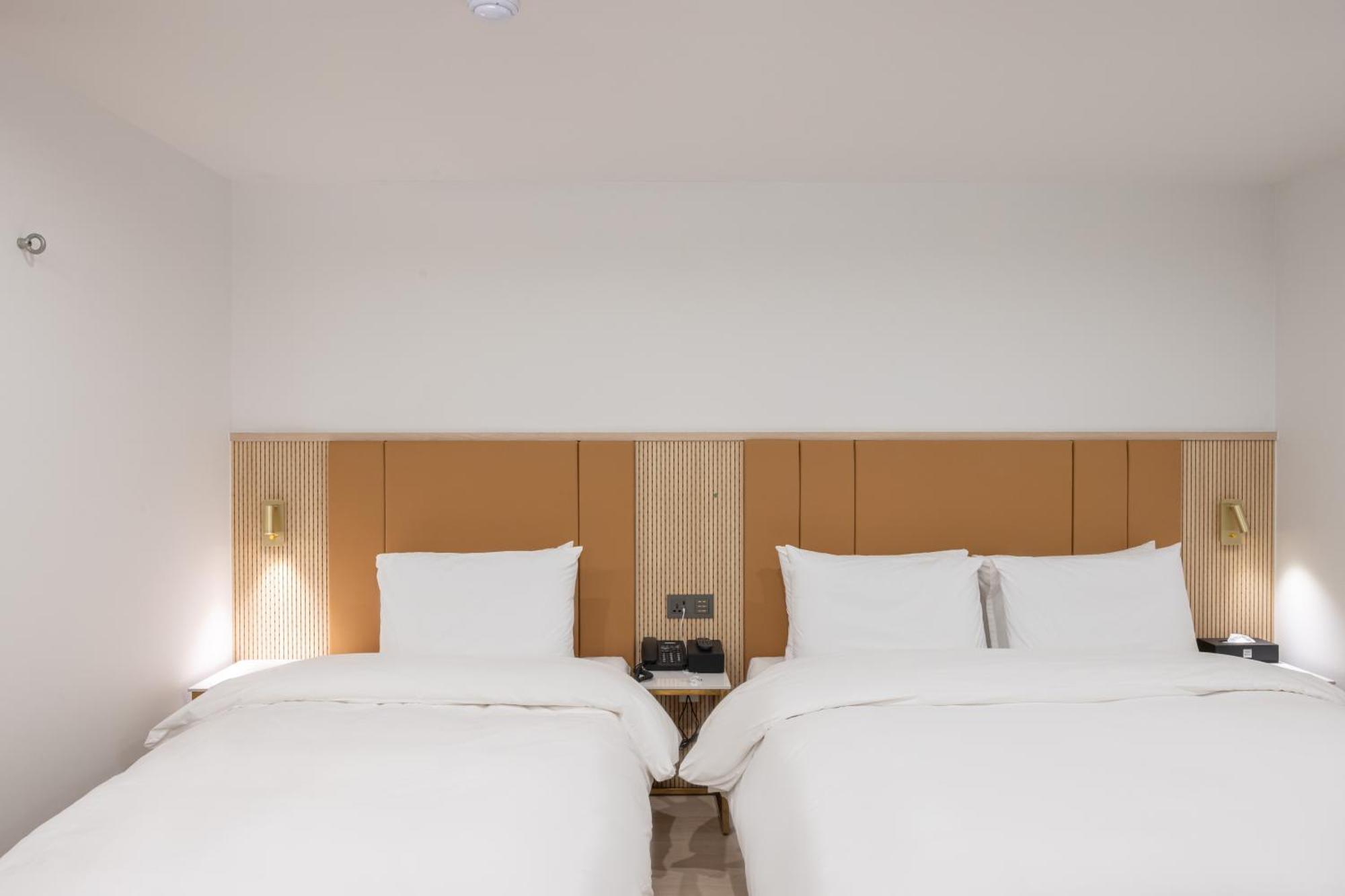 Hotel Bellus Busan Bagian luar foto